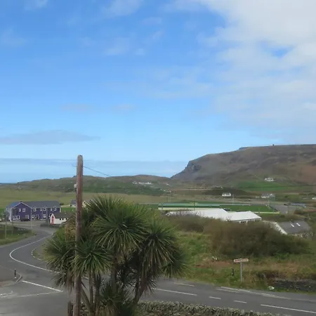 John Eoinin's Bar And Hotel