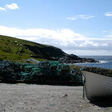 John Eoinin's Bar And * Glencolumbkille