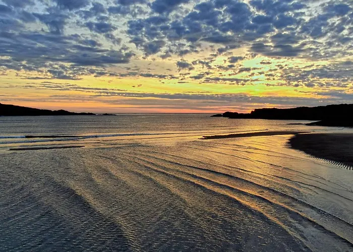 John Eoinin's Bar And Hotel *