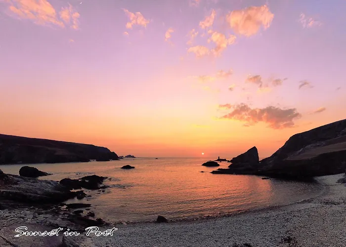 John Eoinin's Bar And Glencolumbkille